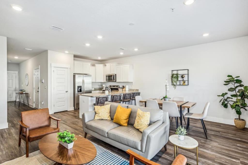 Luxury Townhome Near Downtown And Pensacola Beach المظهر الخارجي الصورة