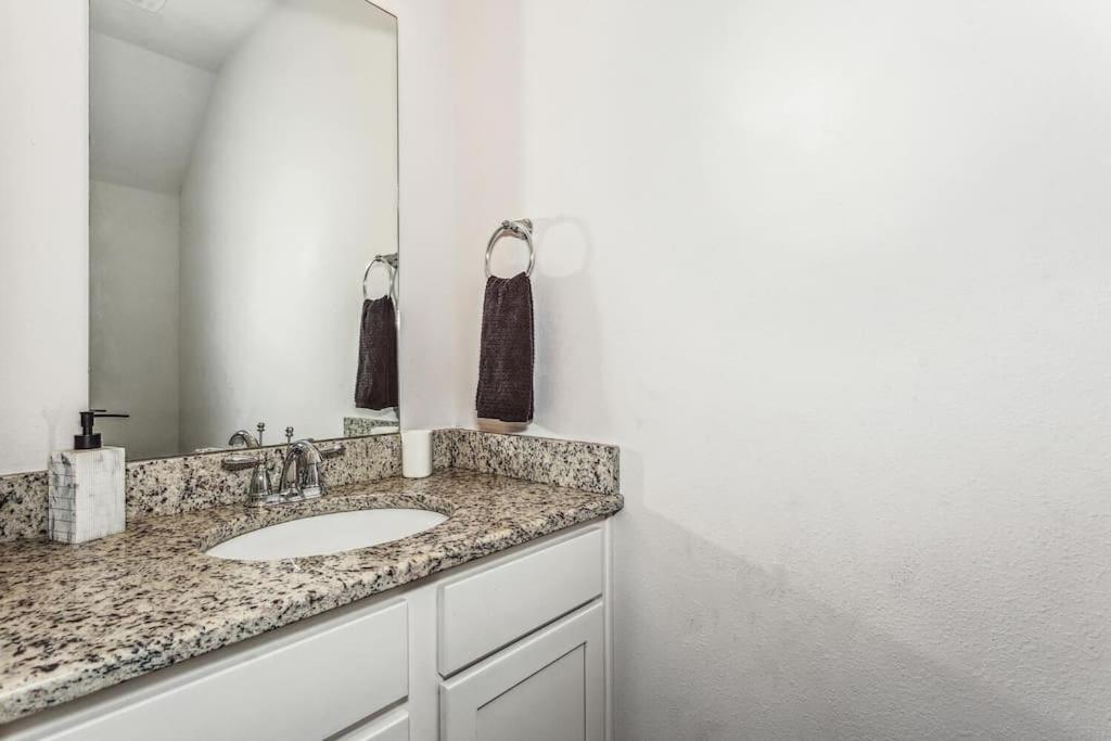 Luxury Townhome Near Downtown And Pensacola Beach المظهر الخارجي الصورة