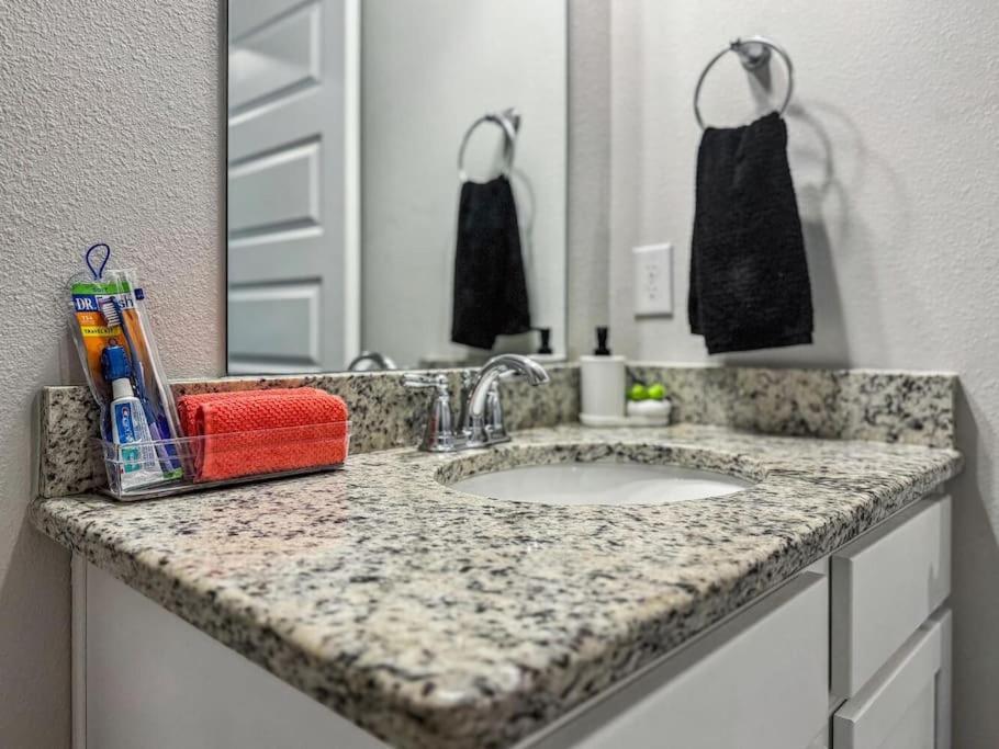 Luxury Townhome Near Downtown And Pensacola Beach المظهر الخارجي الصورة