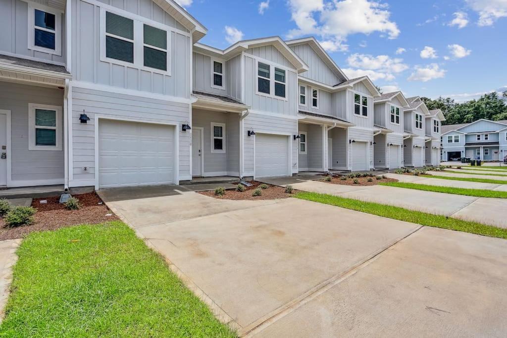 Luxury Townhome Near Downtown And Pensacola Beach المظهر الخارجي الصورة